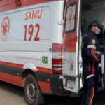 Motociclista sofre ferimentos leves em colisão com carreta na BR-122, em Urandi.
